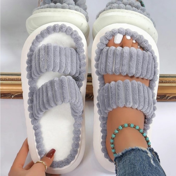 Cider Shoes - Cider NWT Gray and White Plush Knit Slip-On Slippers